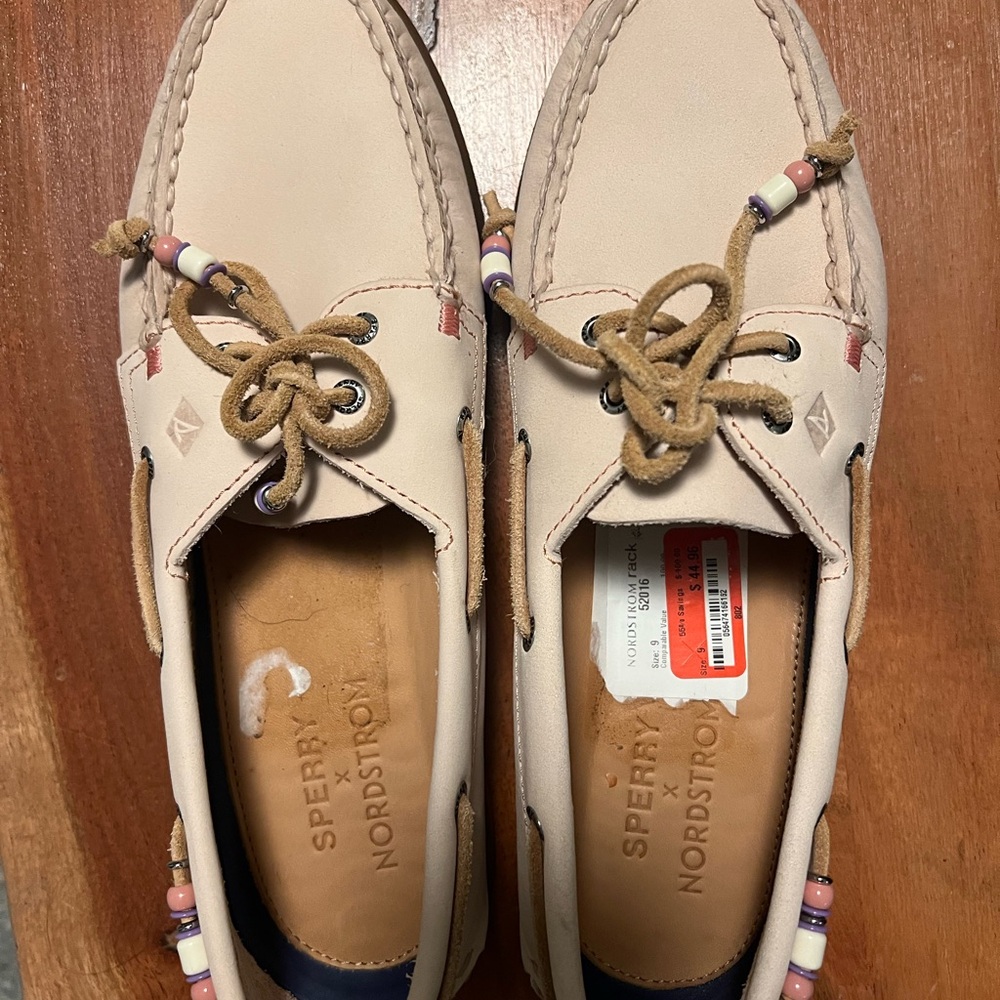Sperry Women's Light Pink Slip-On Boat Shoes-worn once, perfect condition